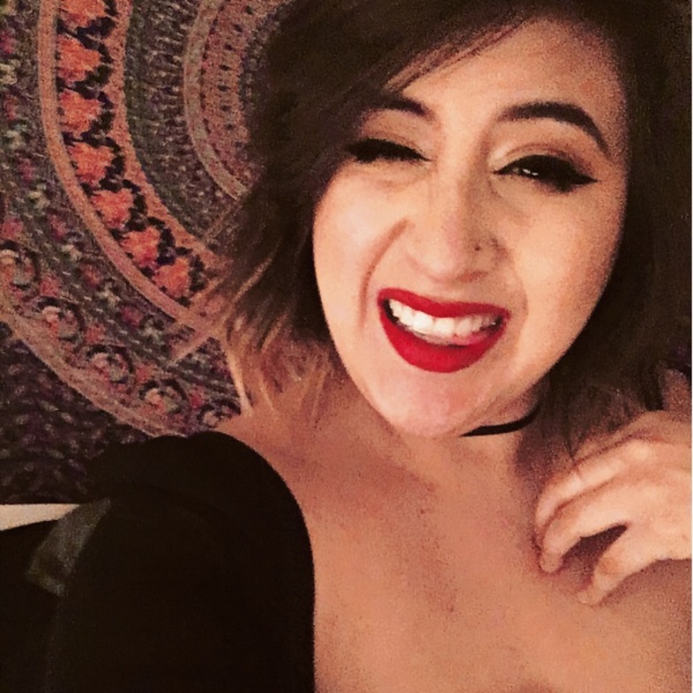 Meet your Posher, Yvania